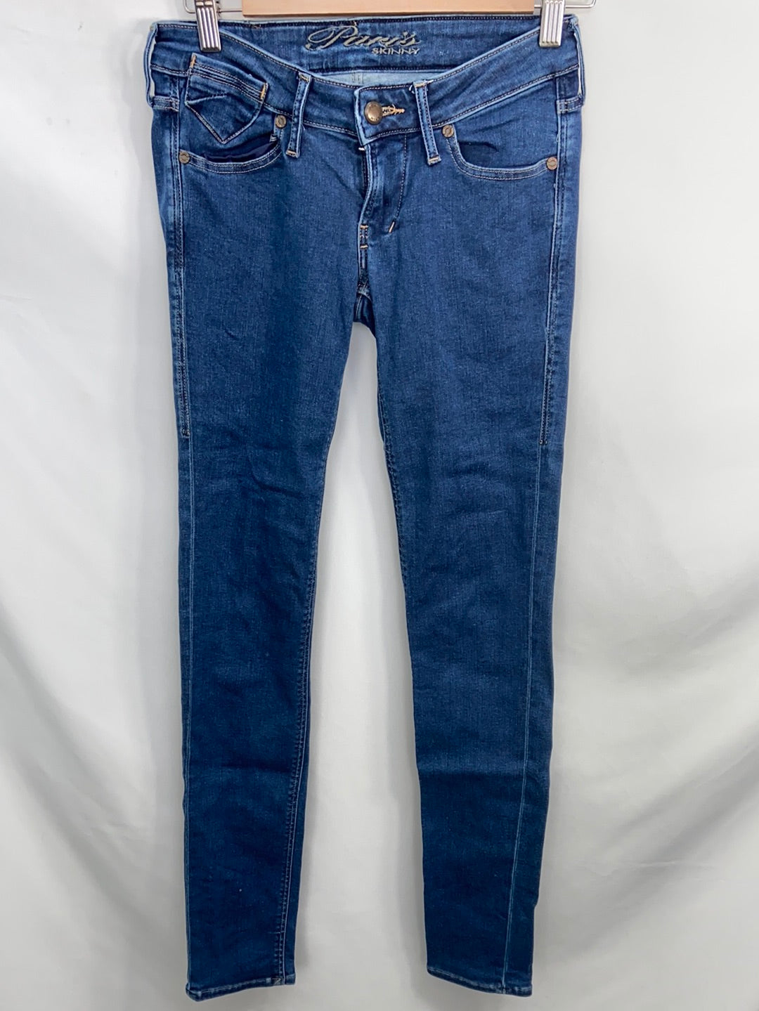 PARIS.Vaqueros clásicos cintura baja T.36