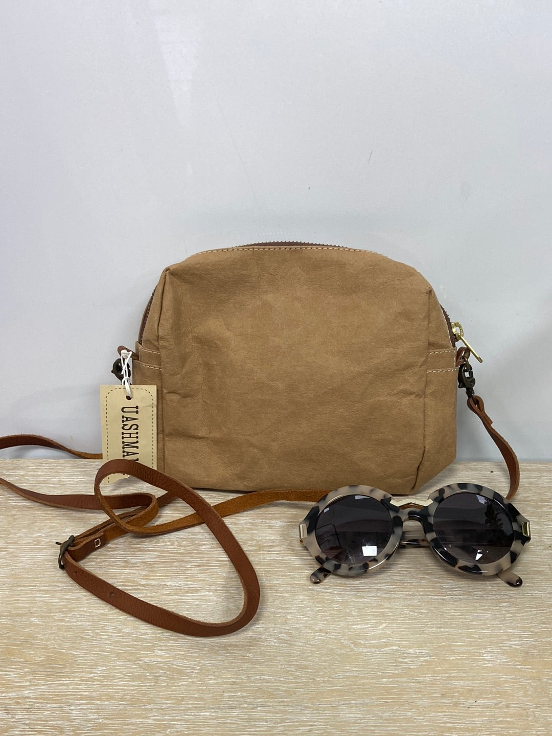 UASHMAMA. Bolso beige