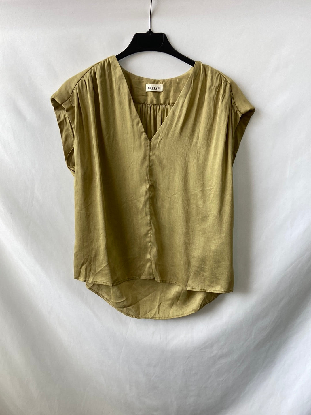 OTRAS. Blusa verde T.s