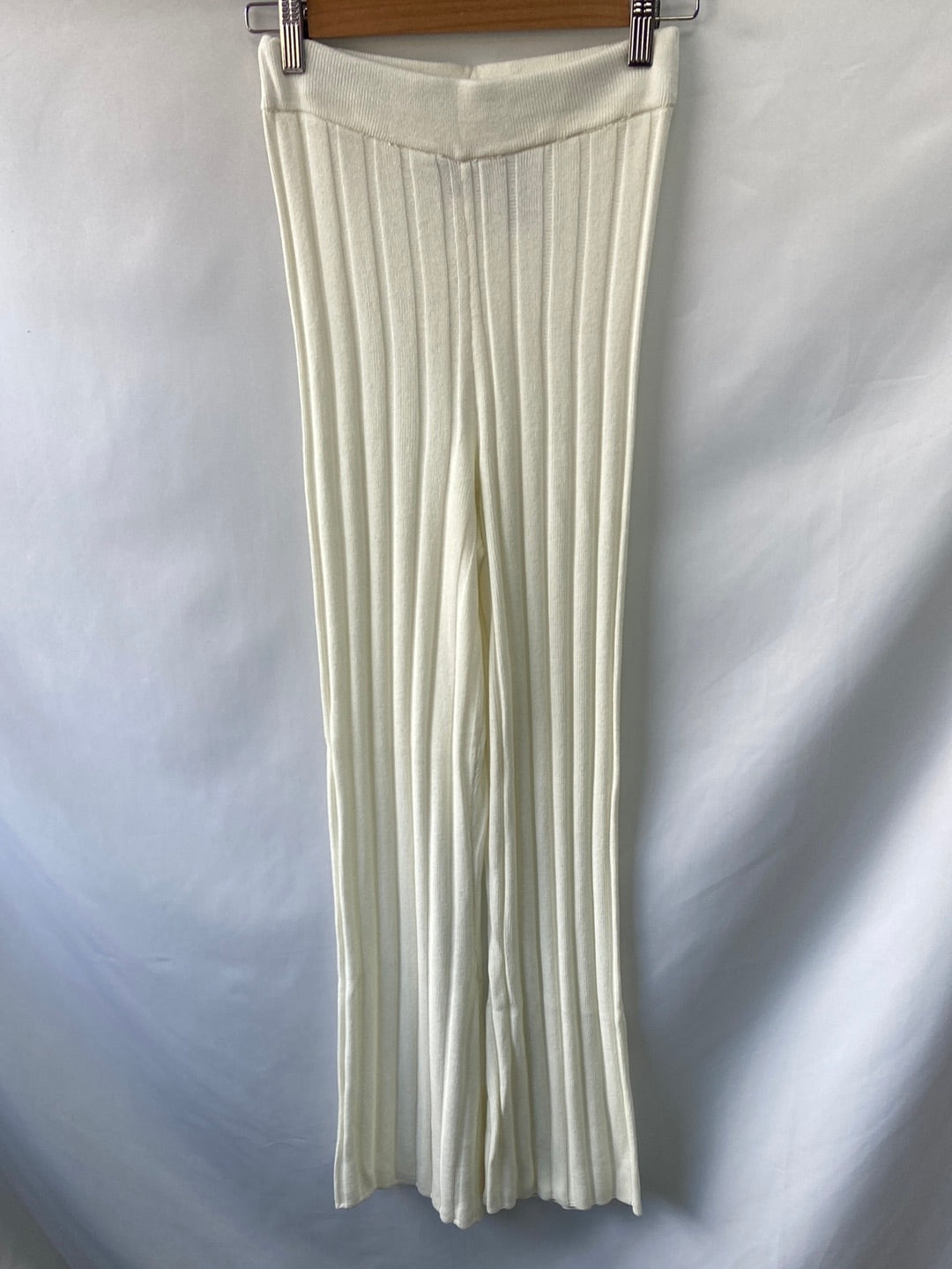 H&m.Pantalones blanco roto punto canalé T.XS