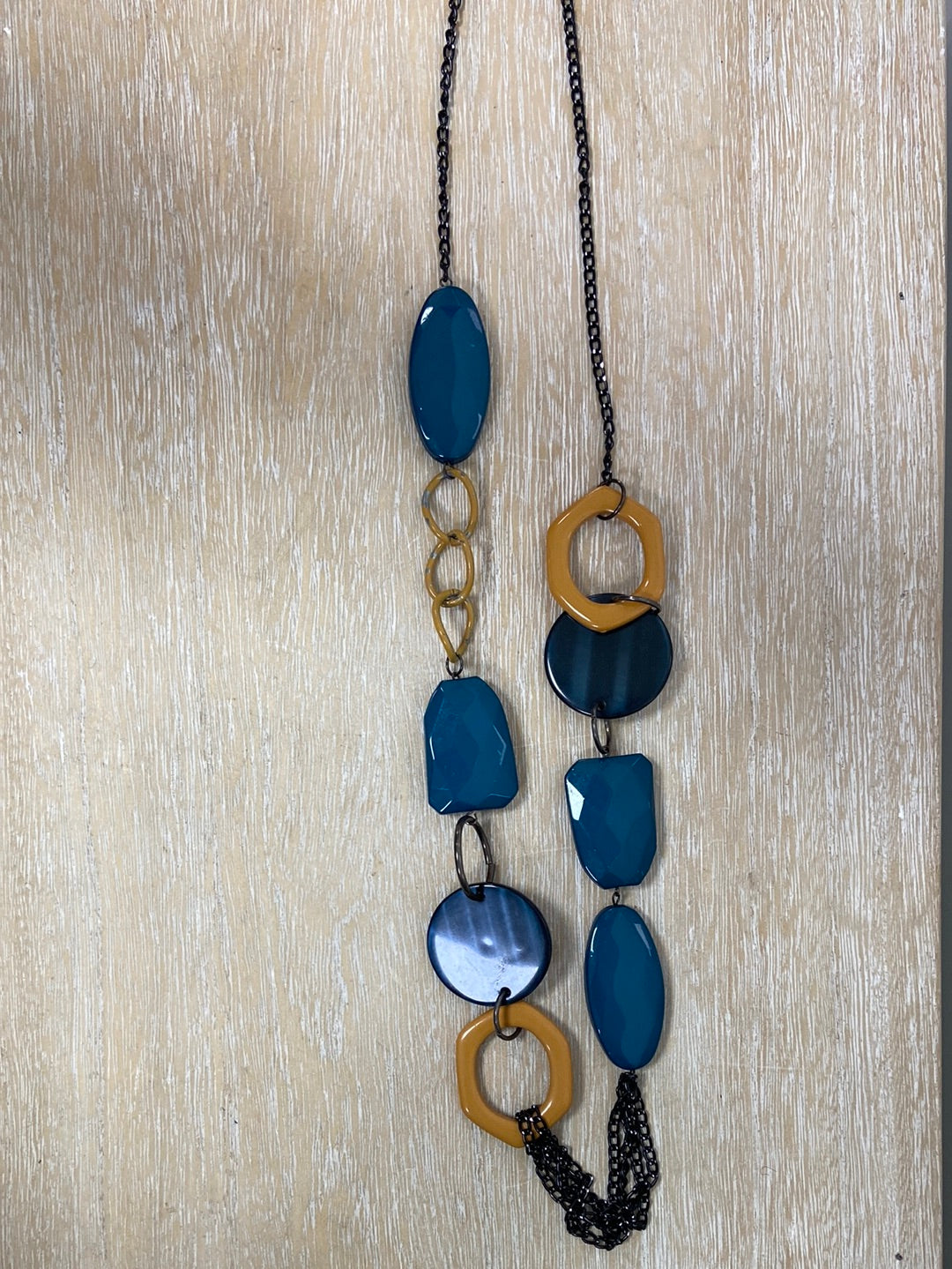 OTRAS.Collar cadenas y piedras