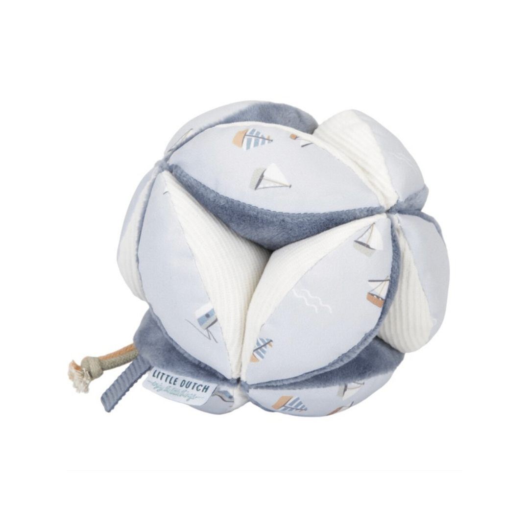 Pelota Montessori sailors bay Little Dutch