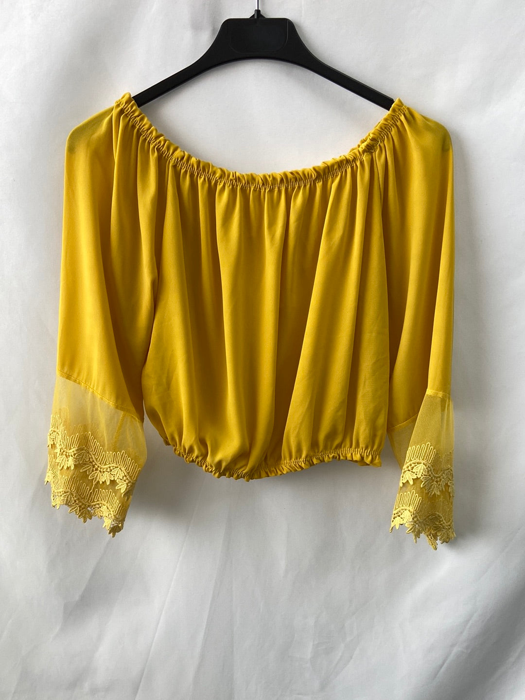 OTRAS. Top amarillo encaje TU (S)