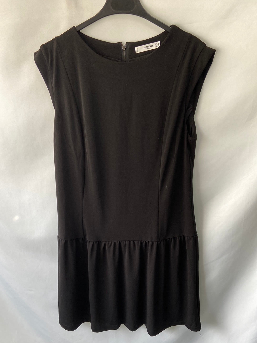 MANGO. Vestido volante T.m