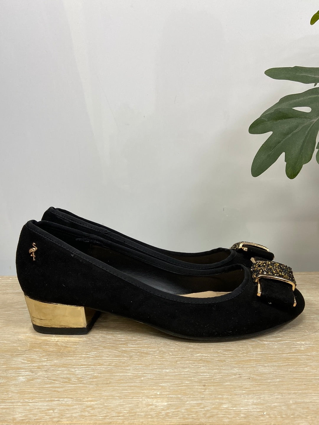 MENBUR.Bailarinas negras tacón T.38 (Tara)