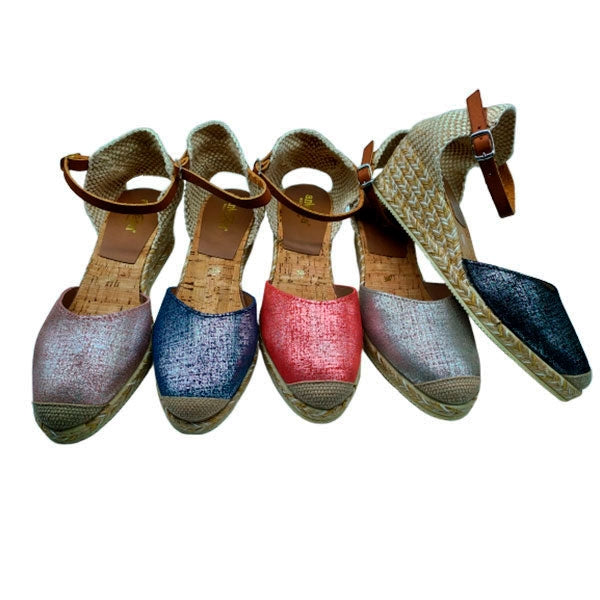 Sandalia de cáñamo de piel en colores metalizados