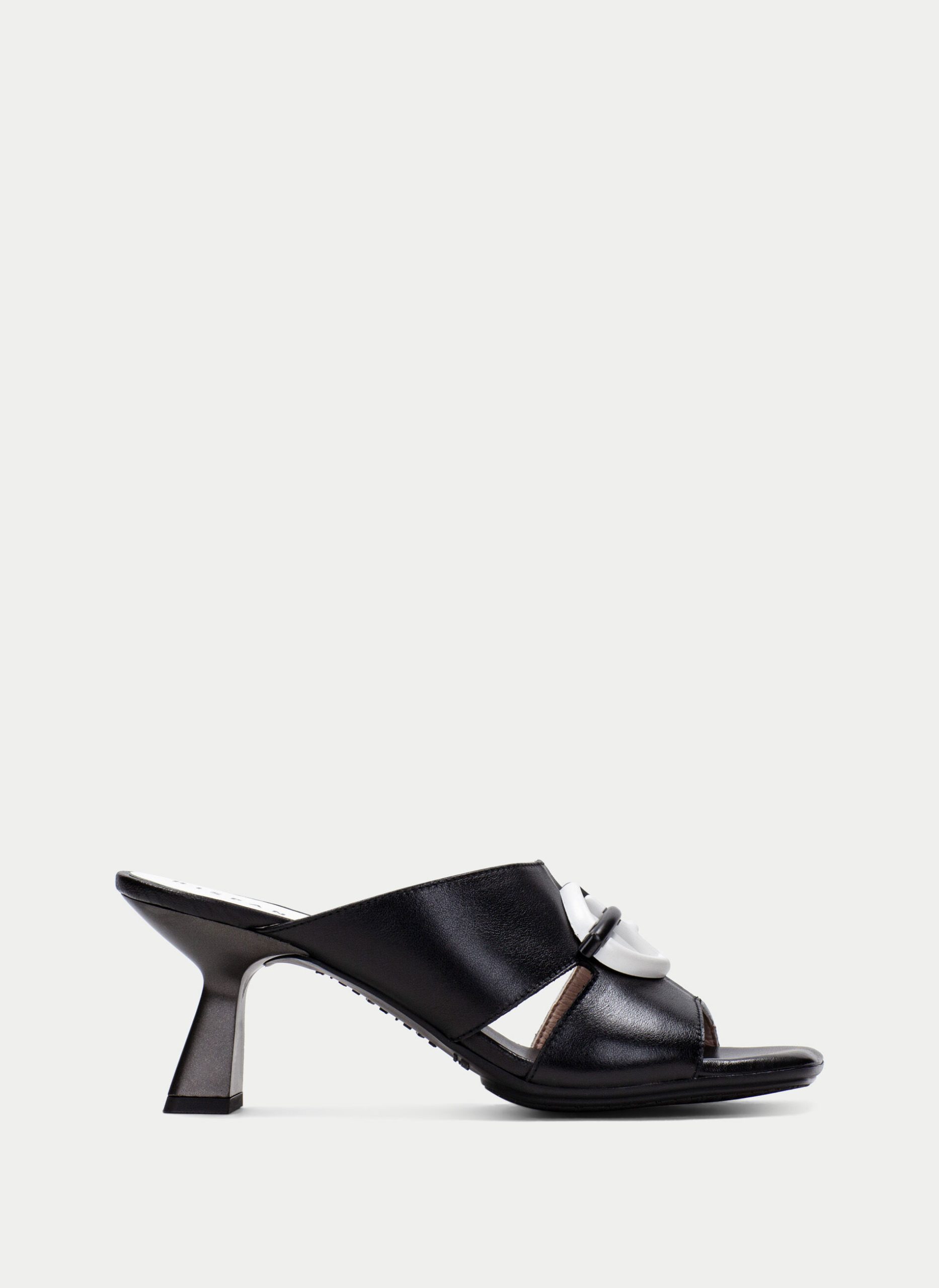 Sandalia Destalonada danielle negro-blanco-HV253875