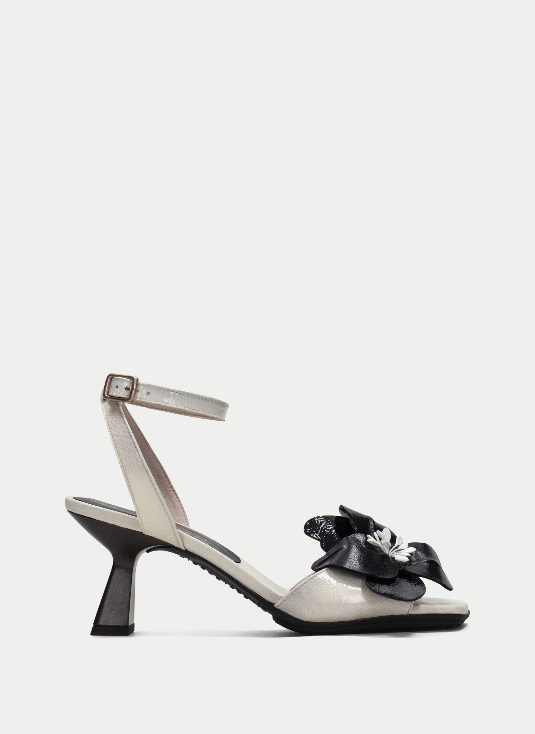 Sandalia Tacon danielle crema-negro-HV243291