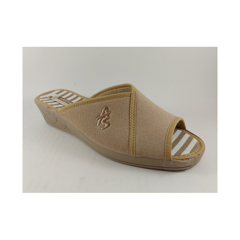 ZAPATILLA CASA DEDOS DESCUBIERTOS. CUÑA