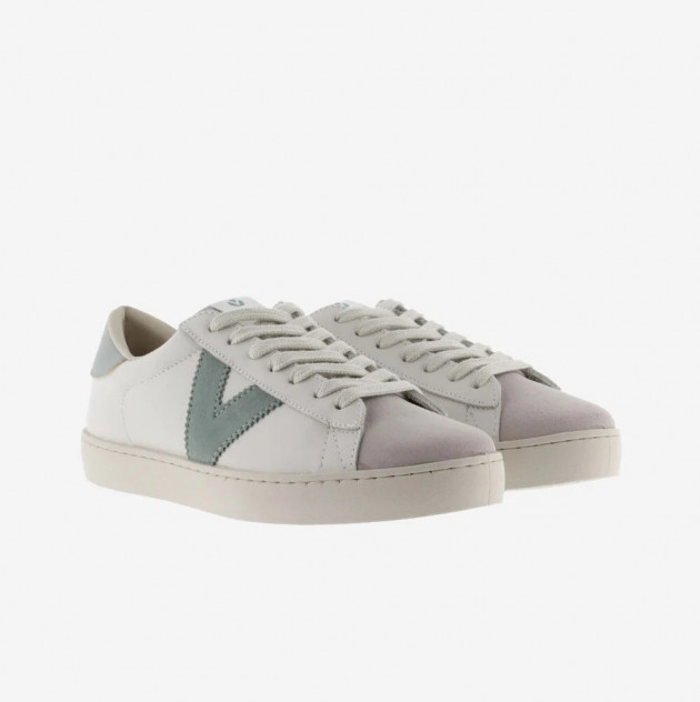 Zapatillas Victoria con V en piel y ante verde jade