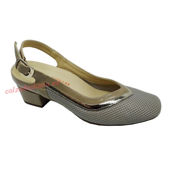 Zapato talón descubierto  y plantilla extraíble D. Cutillas