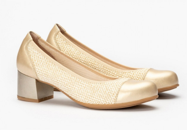 Zapatos Pitillos piel oro beig tacón medio